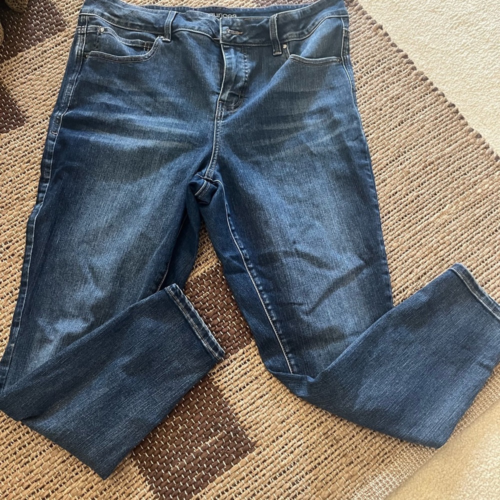 Maurice’s Everflex High-rise size 16W short